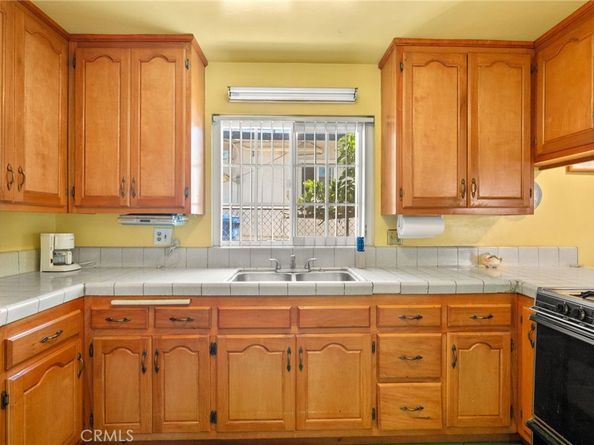 935 Esperanza Street, Los Angeles CA 90023