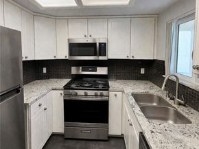 14405 Cerise 13, Hawthorne CA 90250
