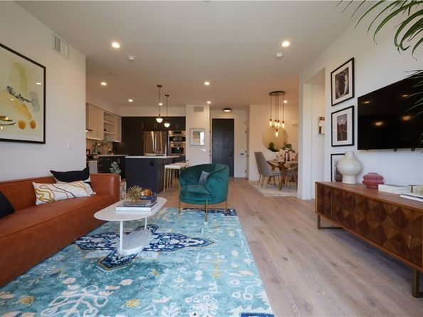 1333 S Orange Grove Avenue 311, Los Angeles CA 91109