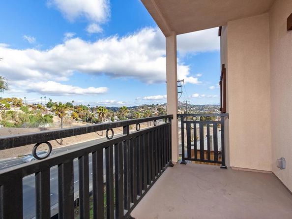 8564 Vista Azul Pl, Lemon Grove CA 91945