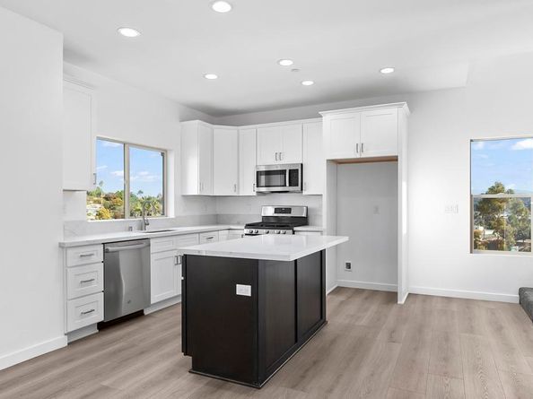 8564 Vista Azul Pl, Lemon Grove CA 91945