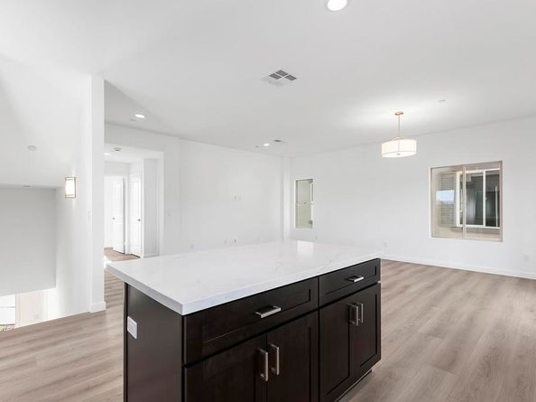 8564 Vista Azul Pl, Lemon Grove CA 91945
