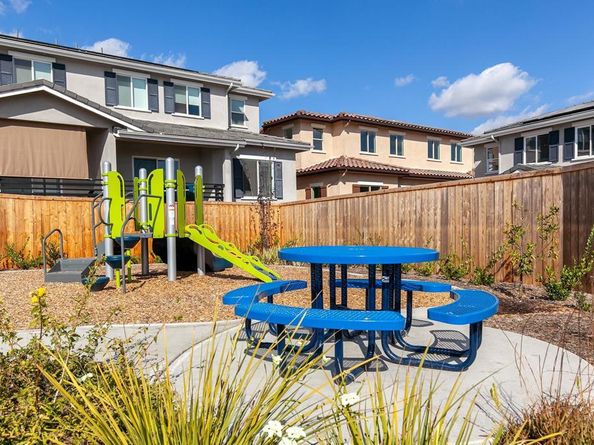 8564 Vista Azul Pl, Lemon Grove CA 91945
