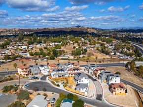 8564 Vista Azul Pl, Lemon Grove CA 91945