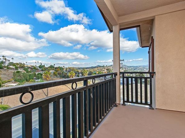 8564 Vista Azul Pl, Lemon Grove CA 91945