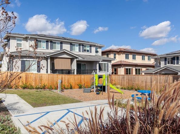 8564 Vista Azul Pl, Lemon Grove CA 91945