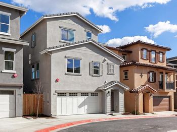 8564 Vista Azul Pl