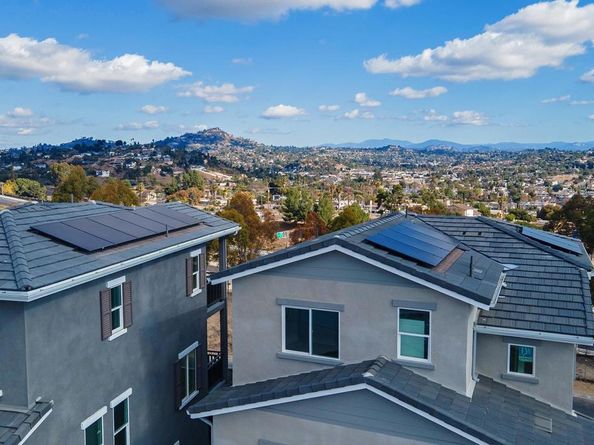 8564 Vista Azul Pl, Lemon Grove CA 91945