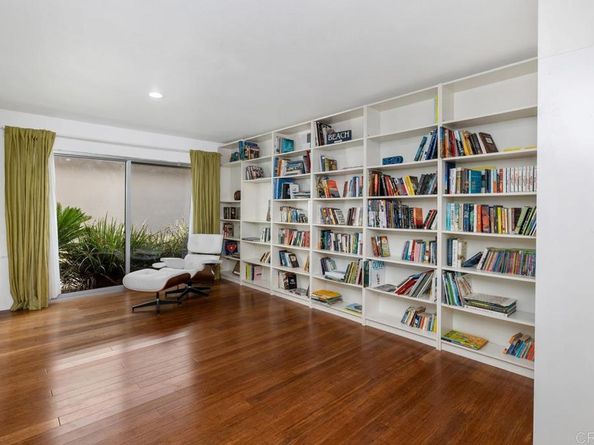 2104 Crownhill Road, San Diego CA 92109