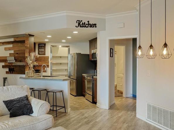 7354 Mission Trails 105, Santee CA 92071