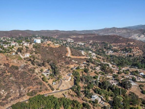 11694 Hi Ridge Road, Lakeside CA 92040