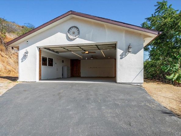 11694 Hi Ridge Road, Lakeside CA 92040