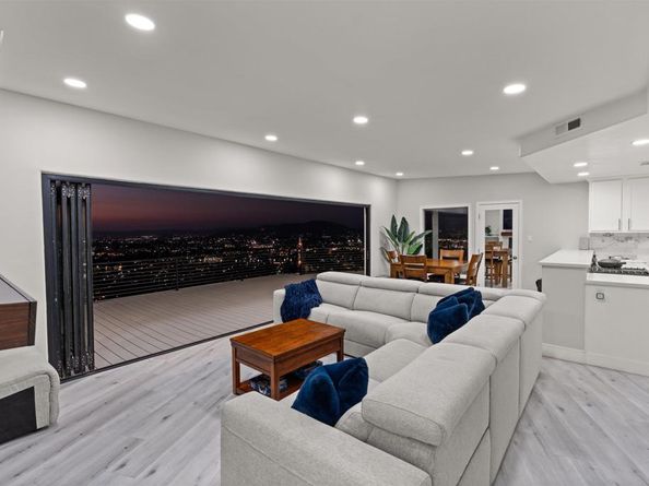 1110 Monterey Drive, El Cajon CA 92020