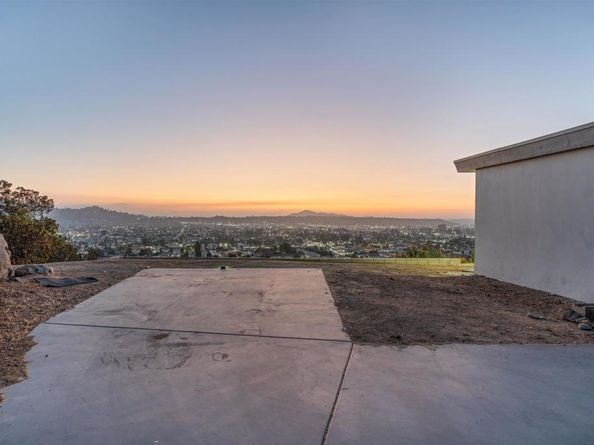 1110 Monterey Drive, El Cajon CA 92020