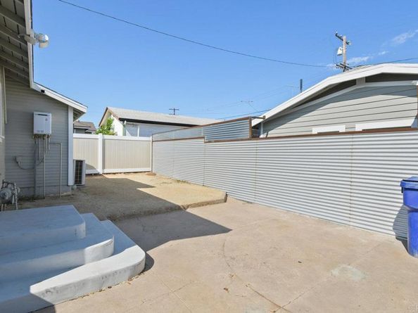 2503 2501 Sumac Dr, San Diego CA 92105