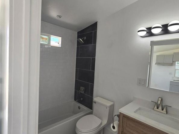 2503 2501 Sumac Dr, San Diego CA 92105