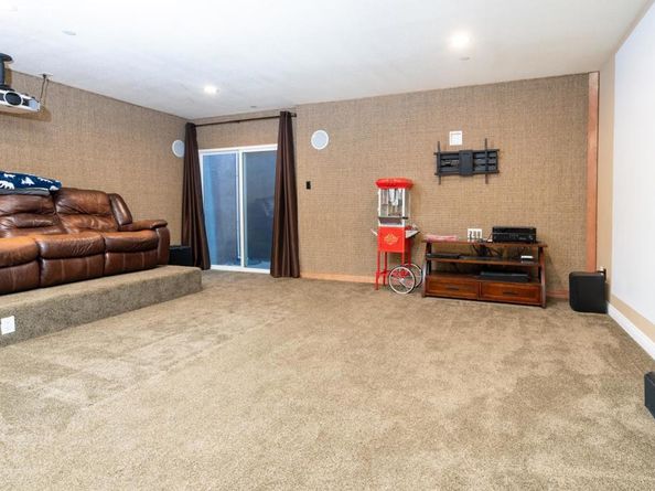 8364 Lake Ashwood Avenue, San Diego CA 92119