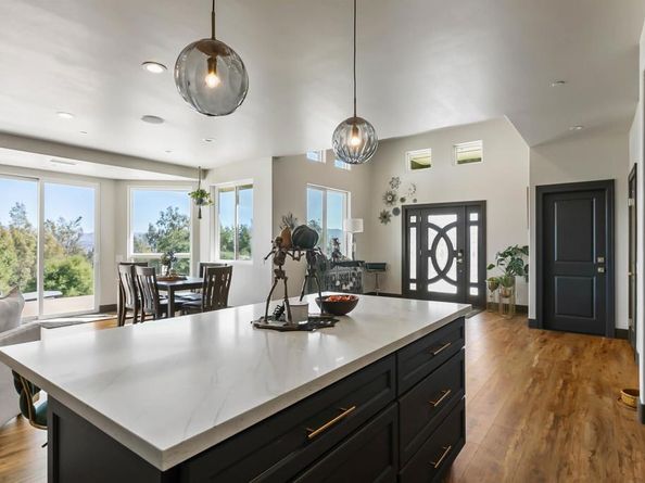 296 East Lane, El Cajon CA 92021