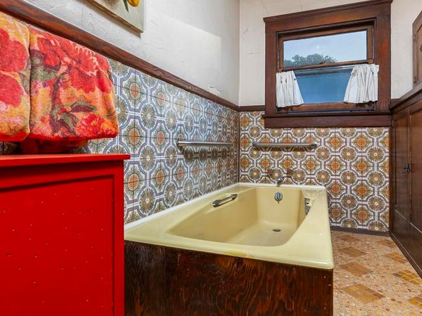 557 A Ave, Coronado CA 92118