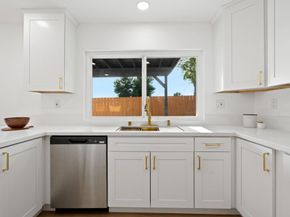 2858 Lehigh Court, Oceanside CA 92056