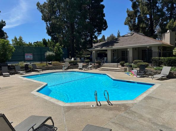 10473 Crosscreek Ter, San Diego CA 92131