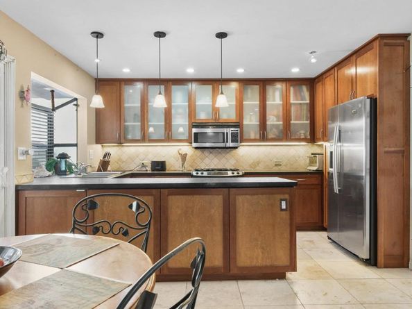 6755 Parkside Ave, San Diego CA 92139