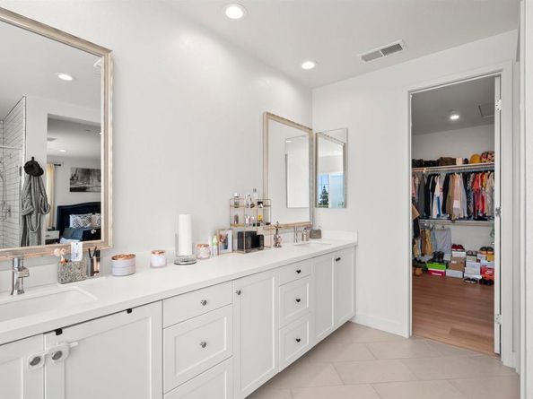 8304 The Grant Place, Bonita CA 91902