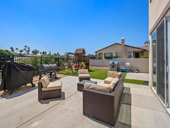 8304 The Grant Place, Bonita CA 91902