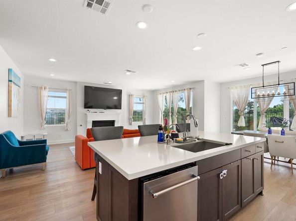 8304 The Grant Place, Bonita CA 91902