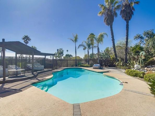 1050 Vista Sierra Drive, El Cajon CA 92019