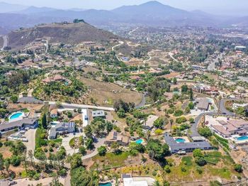 1050 Vista Sierra Drive