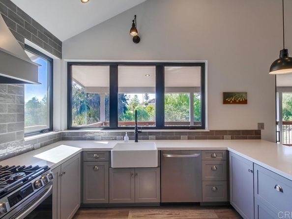 1050 Vista Sierra Drive, El Cajon CA 92019
