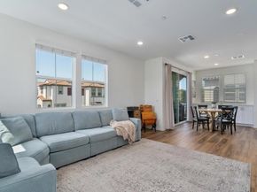 2328 Stardust Gln, Escondido CA 92025