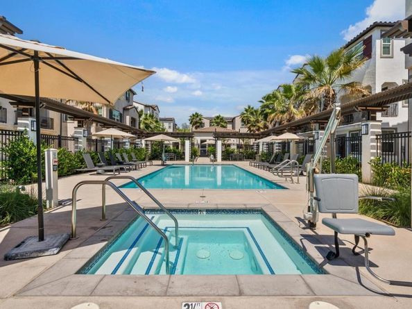 2328 Stardust Gln, Escondido CA 92025