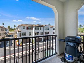 2328 Stardust Gln, Escondido CA 92025