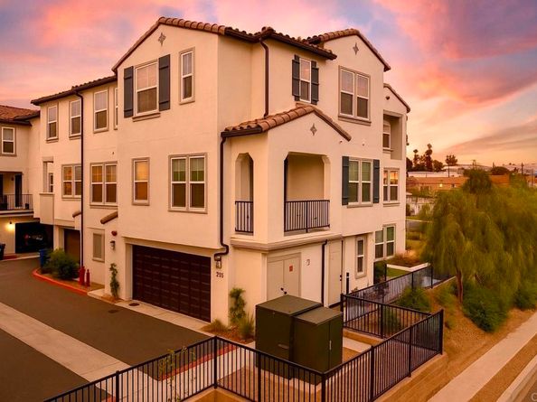 2328 Stardust Gln, Escondido CA 92025