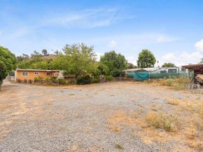 9620 Los Coches Road, Lakeside CA 92040