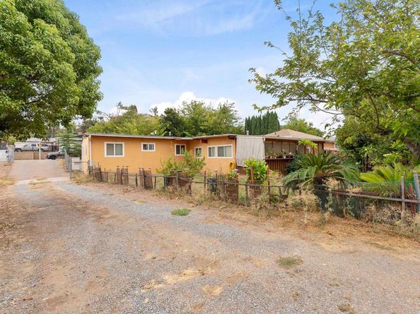 9620 Los Coches Road, Lakeside CA 92040