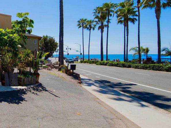 & 3162 Carlsbad Boulevard, Carlsbad CA 92008