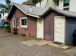 & 3162 Carlsbad Boulevard, Carlsbad CA 92008