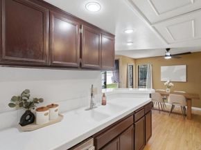 1832 Cottonwood Avenue, Carlsbad CA 92011