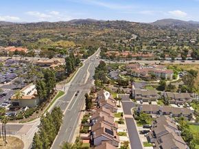 1832 Cottonwood Avenue, Carlsbad CA 92011