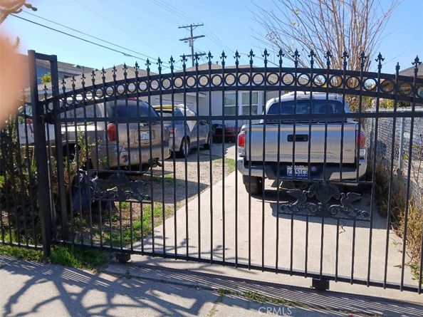 10811 S San Pedro Street, Los Angeles CA 90061