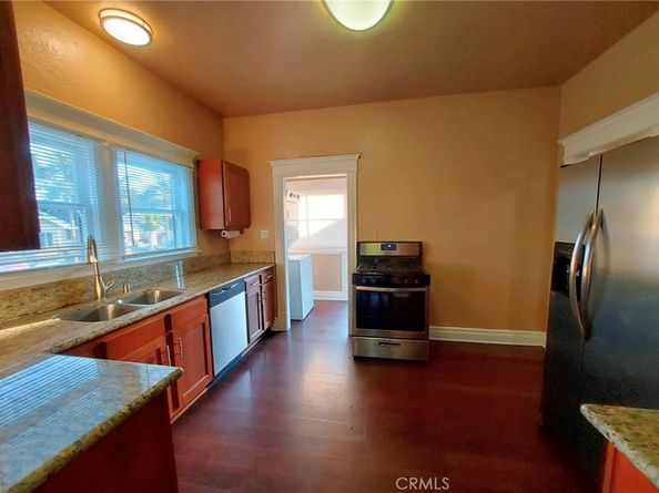 530 S Broadway, Santa Ana CA 92701