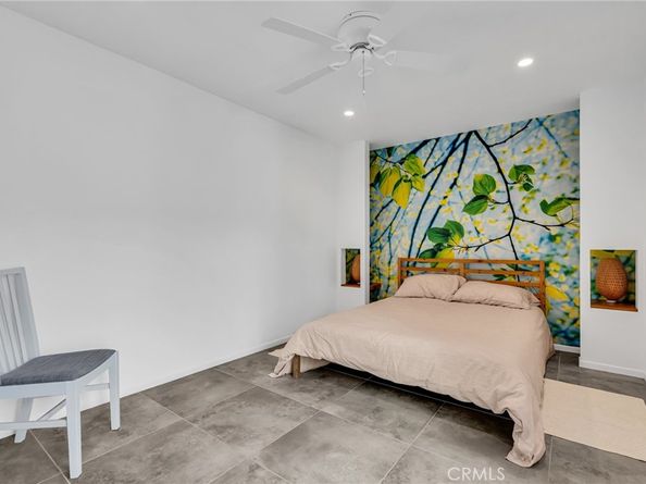 15 69th Place, Long Beach CA 90803