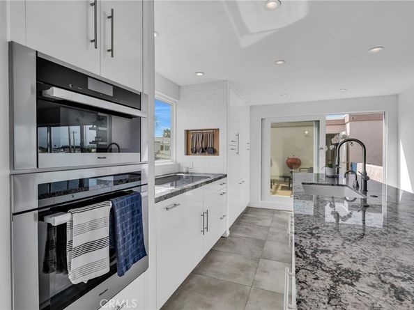 15 69th Place, Long Beach CA 90803