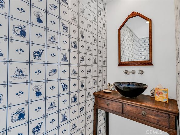 15 69th Place, Long Beach CA 90803