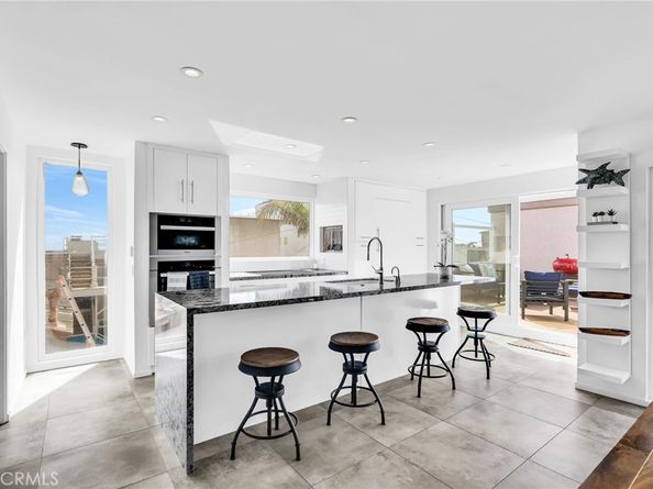 15 69th Place, Long Beach CA 90803