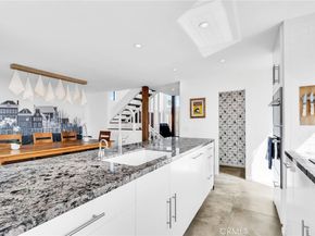 15 69th Place, Long Beach CA 90803