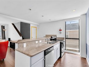 15 69th Place, Long Beach CA 90803